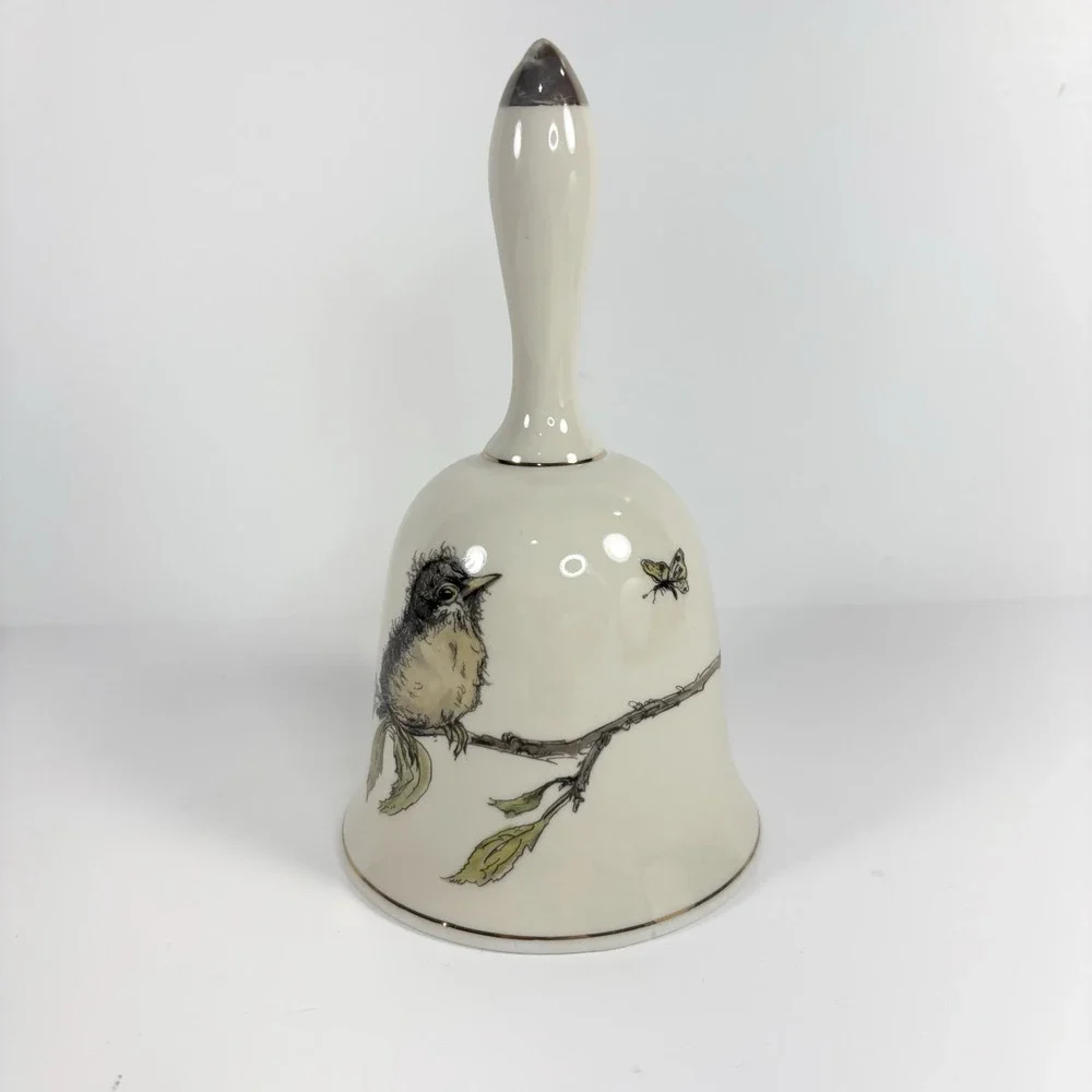 Porcelain‎ Enesco Bell by Mary Mugg 1977 Baby Bird With Butterfly 5 3/4